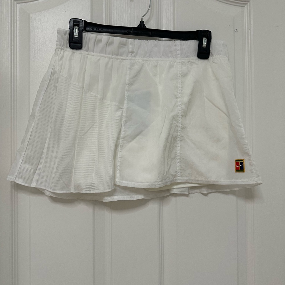 Nike White Slim Fit Tennis Skirt